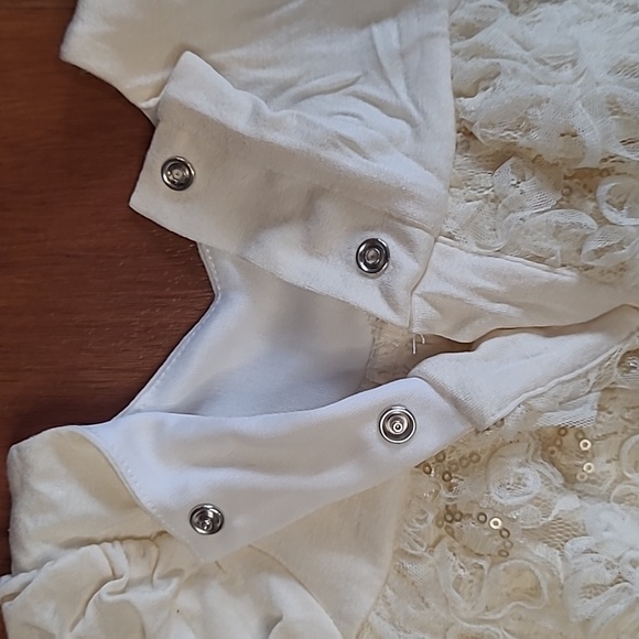 Baby girls size Newborn Isobella & Chloe dress onesie - Picture 8 of 11